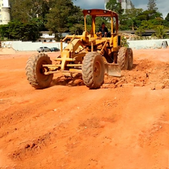 Nivelamento de Terrenos Aclives Vila Pompeia - Nivelamento de Terreno para Construção