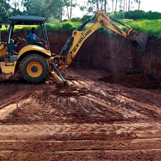 Onde Faz Serviço de Nivelar Terreno Aclive Pinheiros - Nivelamento para Construção