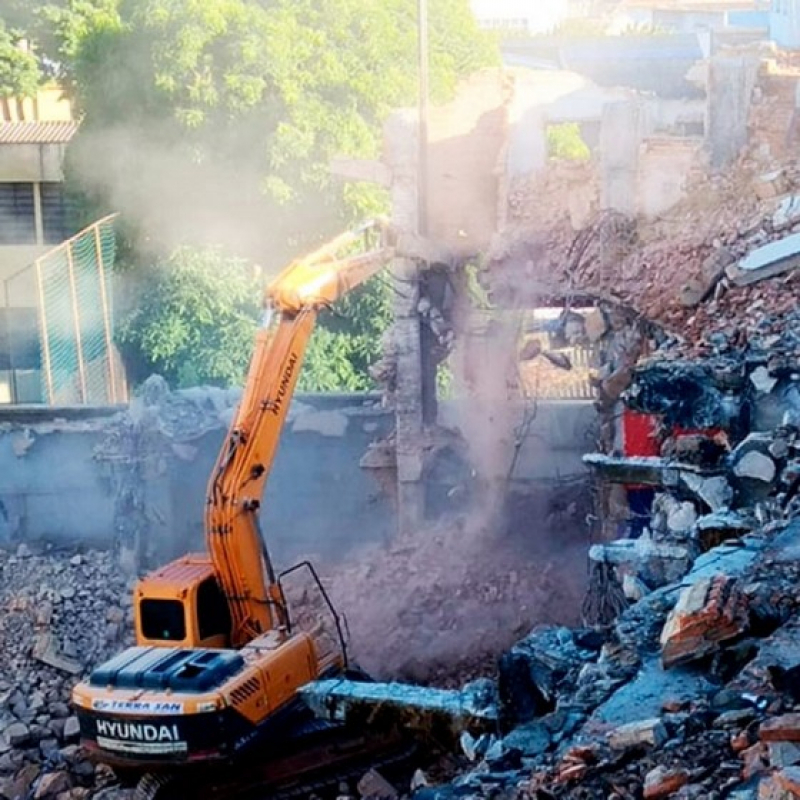 Serviço de Terraplanagem e Demolição Alto da Lapa - Terraplanagem Terreno Residencial